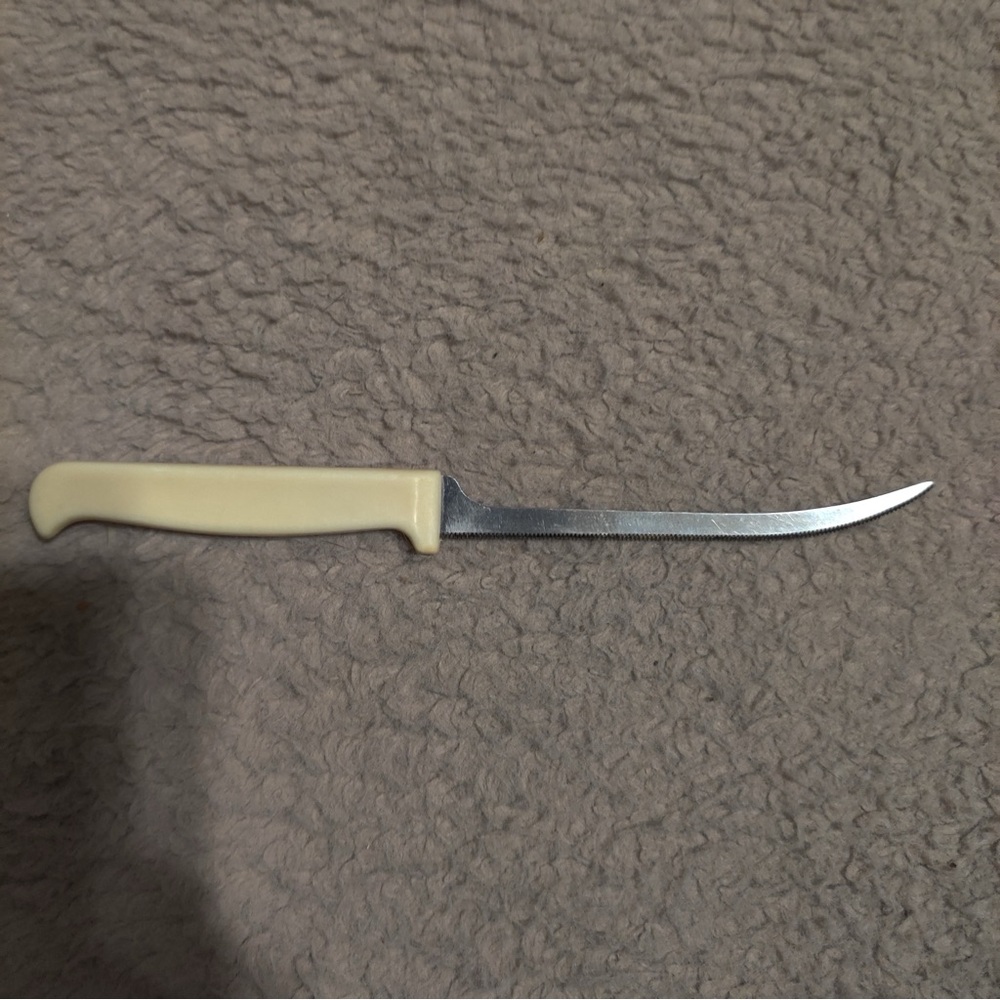 Vintage Quikut Fruit & Vegetable Knife Stainless Cream Handle Tomato Knife 8.25”